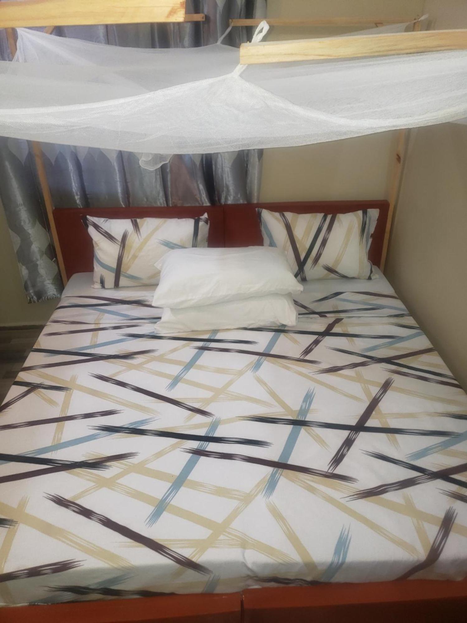 L&J Modern Backpackers Bnb Daressalam Exterior foto